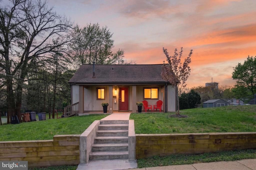327 S HORNERS LANE , ROCKVILLE, MD 20850