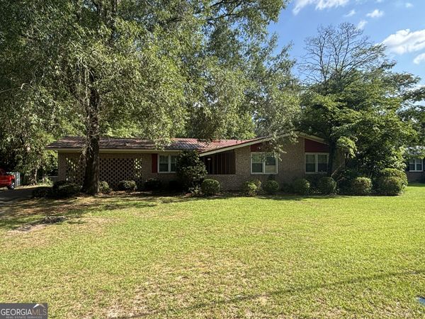 152 Crest Drive, Cochran, GA 31014