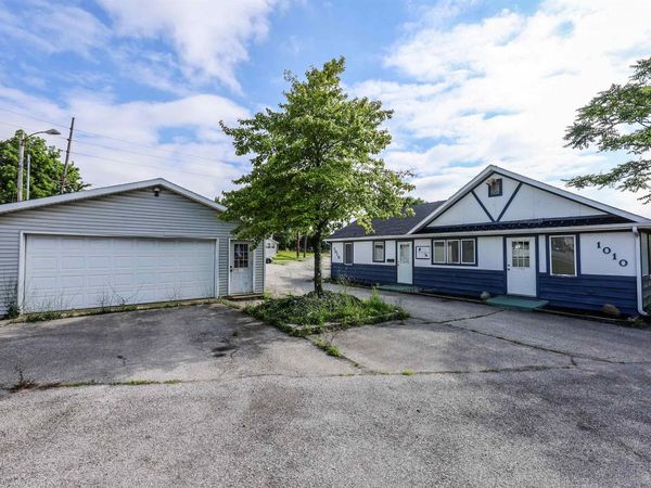 1010 Goshen Avenue, Fort Wayne, IN 46808