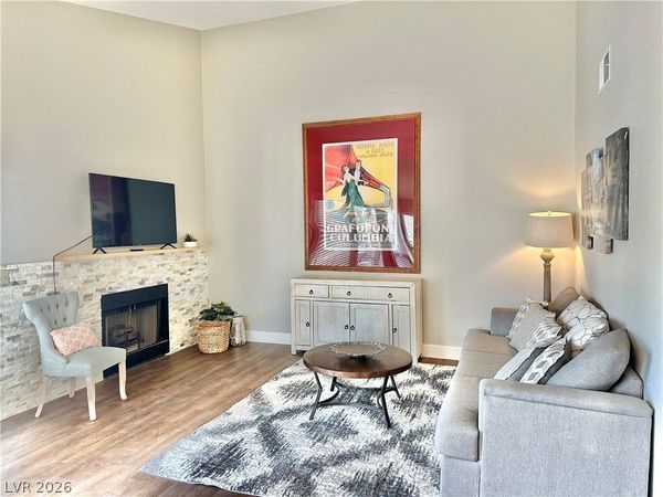 2716 LODESTONE Drive , Las Vegas, NV 89117