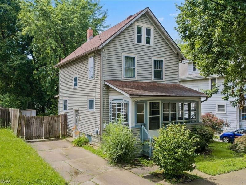 2240 12th Street SW, Akron, OH 44314 Photo 2