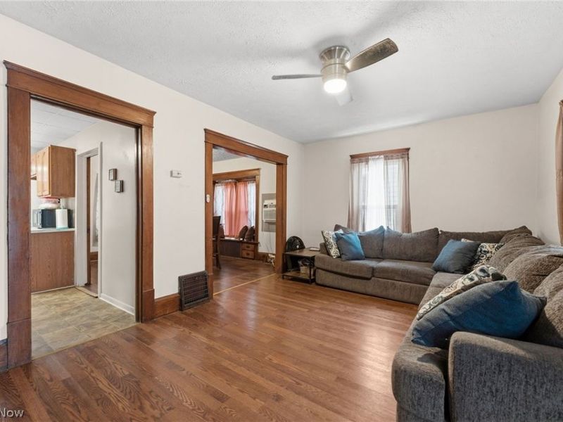2240 12th Street SW, Akron, OH 44314 Photo 8