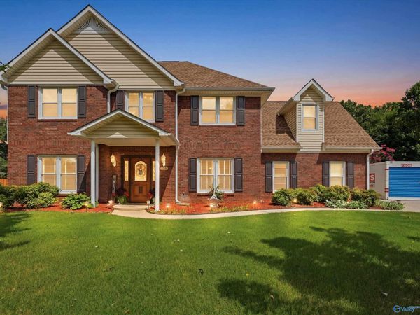 110 Golden Oak Drive, Huntsville, AL 35806