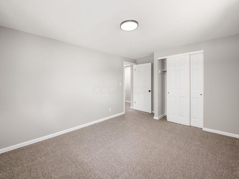 1344 Yorktown Road , Columbus, OH 43232 Photo 24