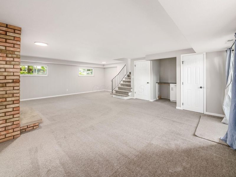 1344 Yorktown Road , Columbus, OH 43232 Photo 30