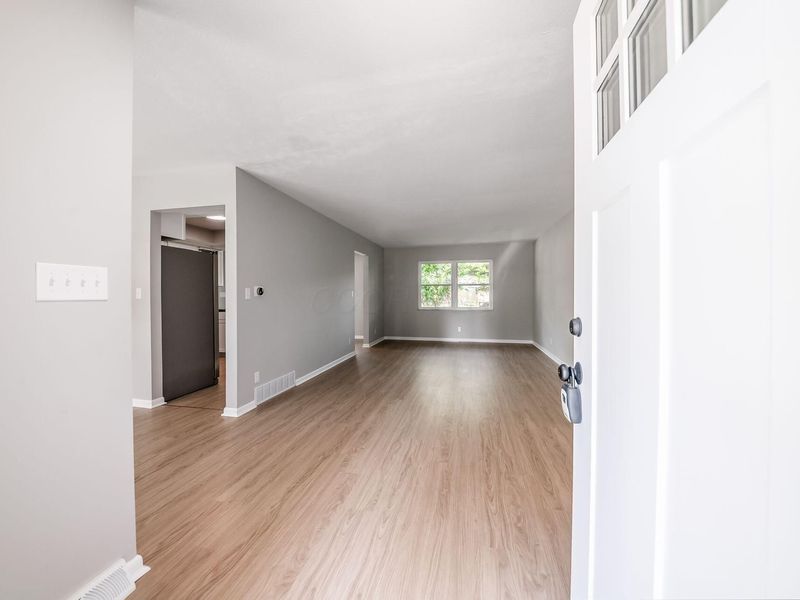 1344 Yorktown Road , Columbus, OH 43232 Photo 4