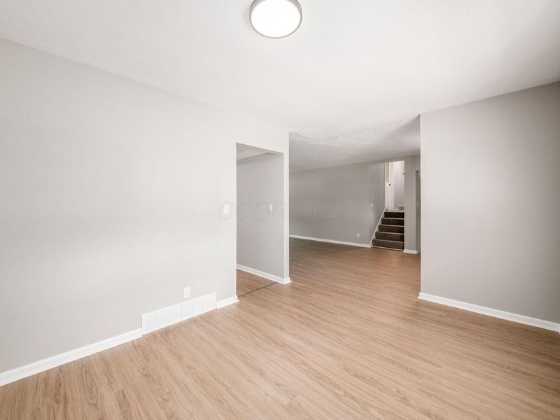 1344 Yorktown Road , Columbus, OH 43232 Photo 7
