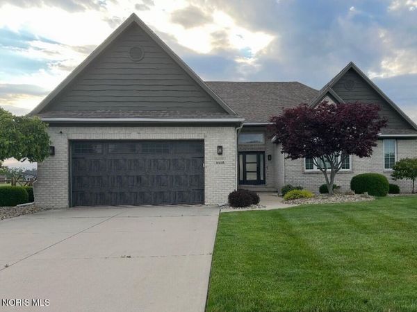 1665 Grand Bay Drive, Oregon, OH 43616