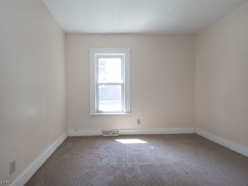 12827 Fruitside Road, Garfield Heights, OH 44125 Photo 10