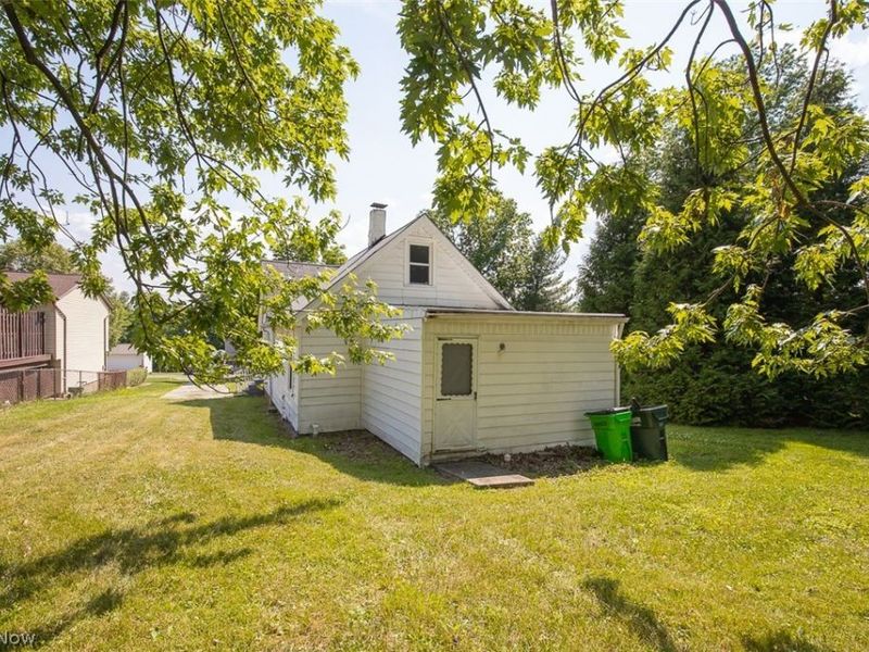 12827 Fruitside Road, Garfield Heights, OH 44125 Photo 24