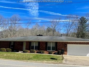 9701 Charleston Road, Ripley, WV 25271