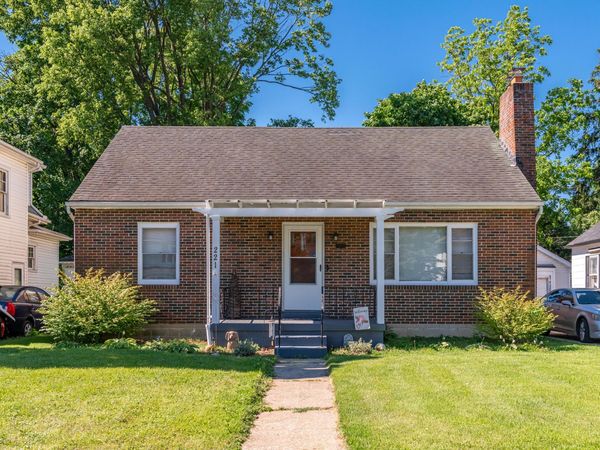 221 W Parkwood Avenue, Springfield, OH 45506