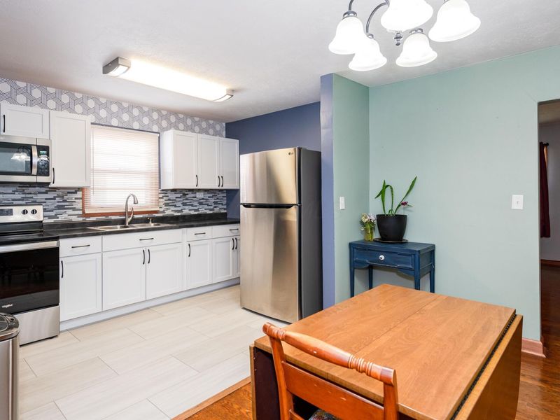 221 W Parkwood Avenue, Springfield, OH 45506 Photo 9