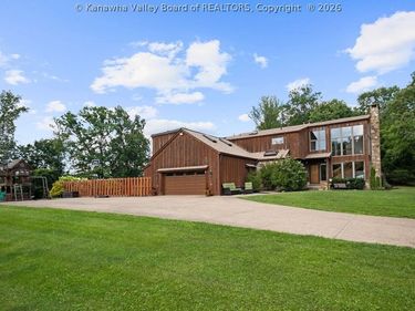 2067 Smith Road, Charleston, WV 25314