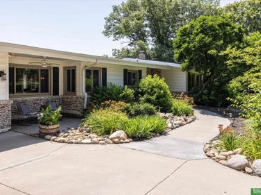 307 S 96th Street, Omaha, NE 68114