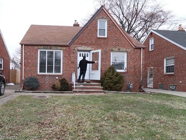 3106 Brookdale Avenue , Parma, OH 44134