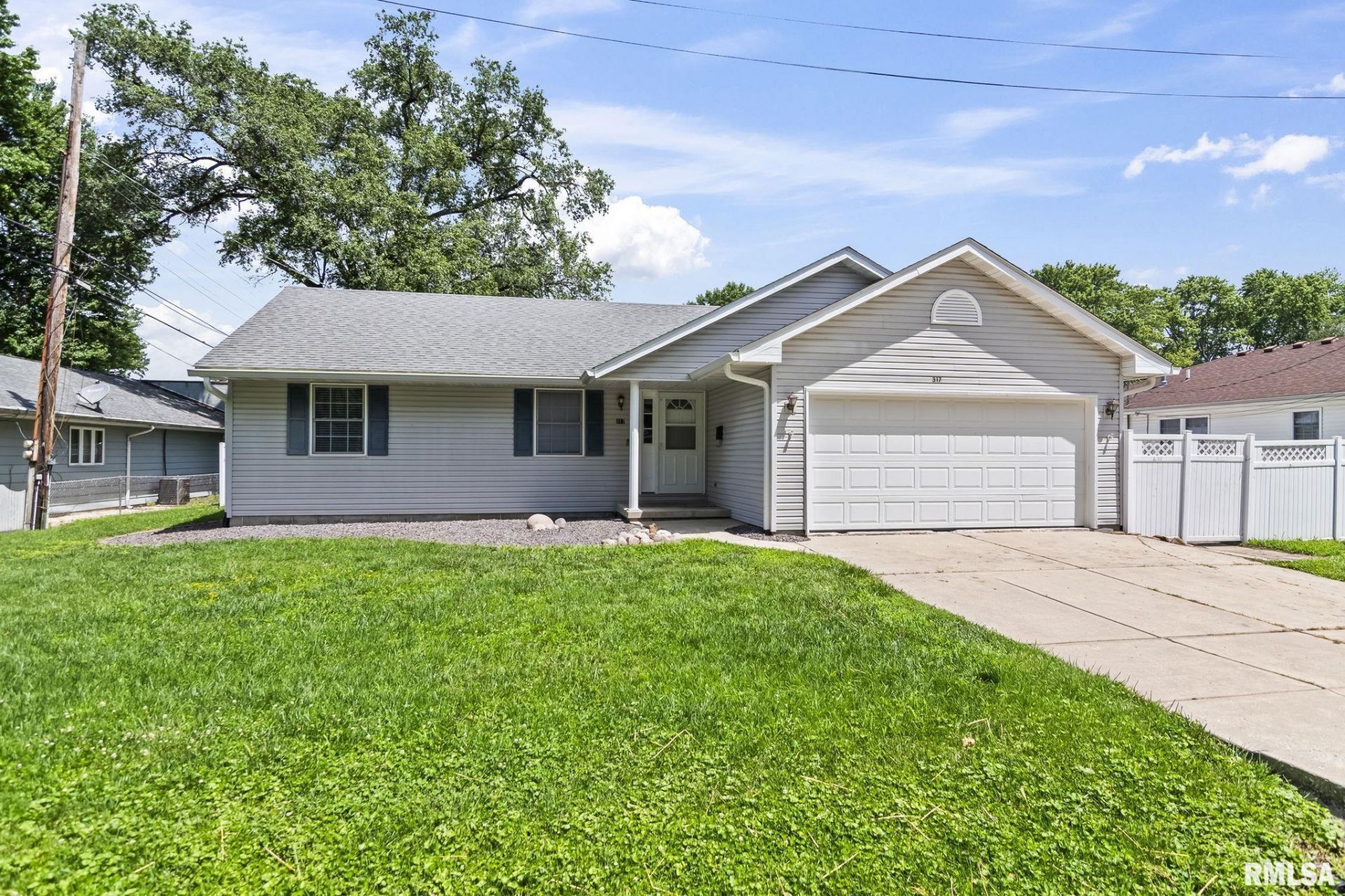 317 E Kimble Street, Springfield, IL 62703 Main Photo