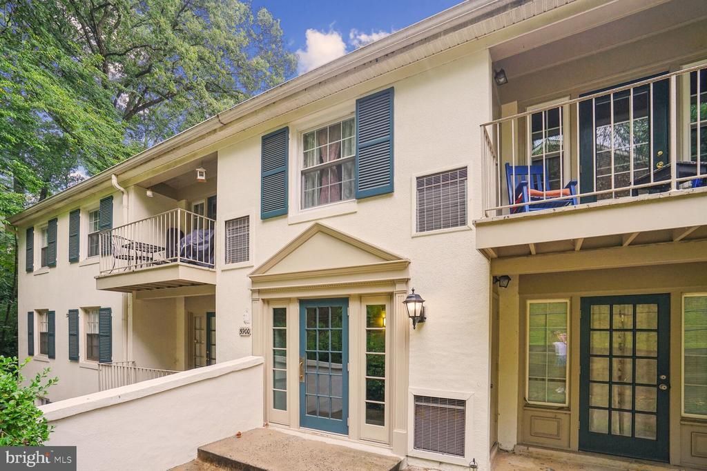 5900 J Prince George Drive, Unit 337, Springfield, VA 22152 Main Photo