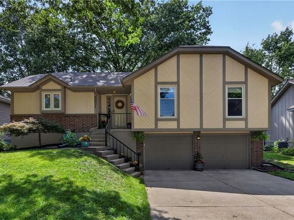 3901 10th Street Terrace, Blue Springs, MO 64015