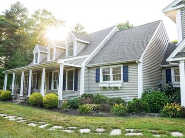 241 New Bedford Road, Rochester, MA 02770