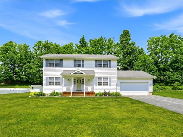 50 Family Circle , Lee Center, NY 13363