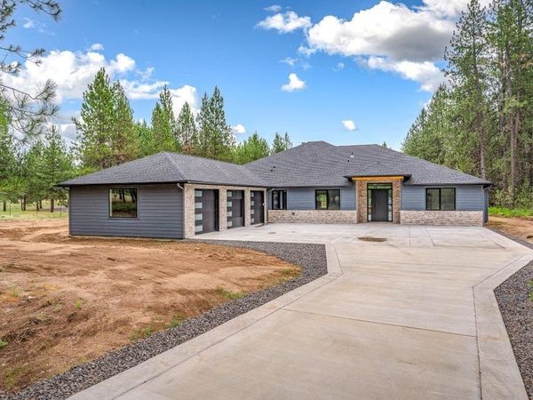 1015 W Montgomery Rd, Deer Park, WA 99006