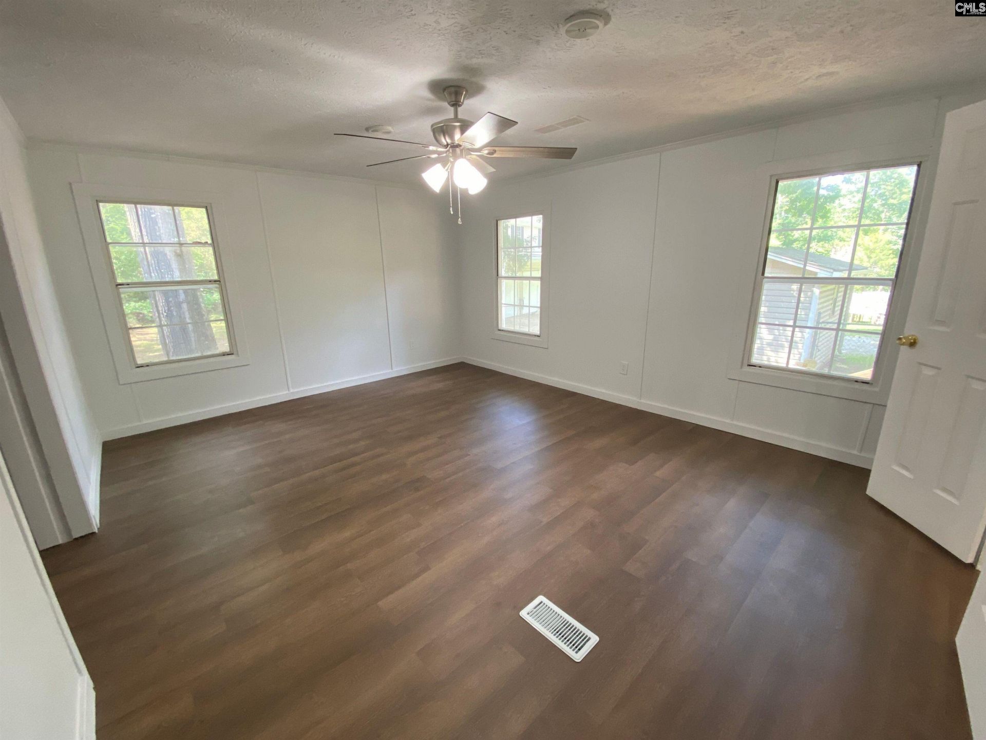 644 Pine Grove Road Photo 16