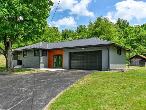 700 Lower Boyd School Rd , Wampum, PA 16157