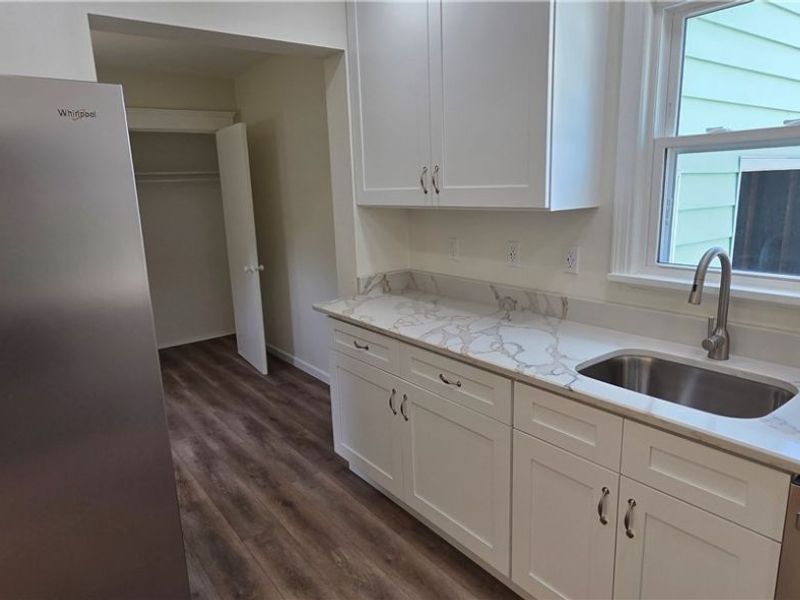 9964 E River Road, Elyria, OH 44035 Photo 16