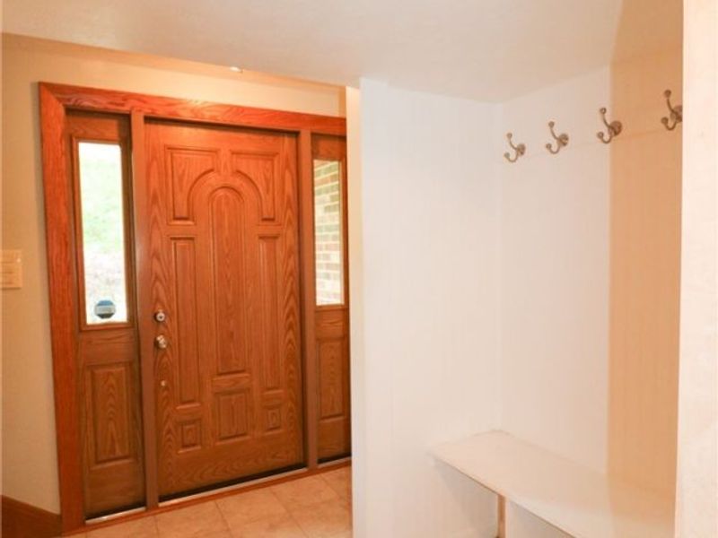 7329 Nethersole Drive, Middleburg Heights, OH 44130 Photo 11