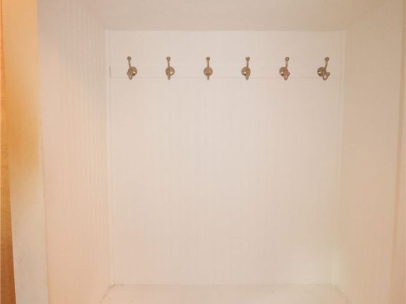 7329 Nethersole Drive, Middleburg Heights, OH 44130 Photo 12