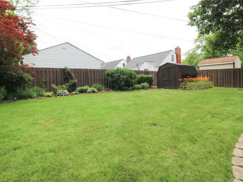 7329 Nethersole Drive, Middleburg Heights, OH 44130 Photo 35