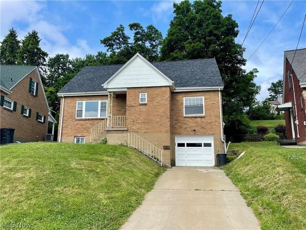 145 Circle Drive , Weirton, WV 26062