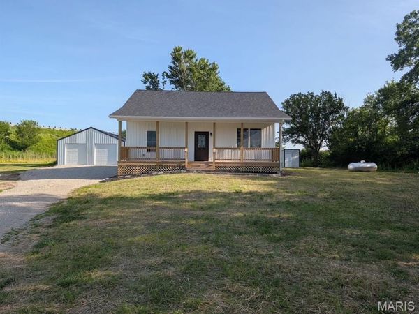 2216 N 15th Avenue , Litchfield, IL 62056