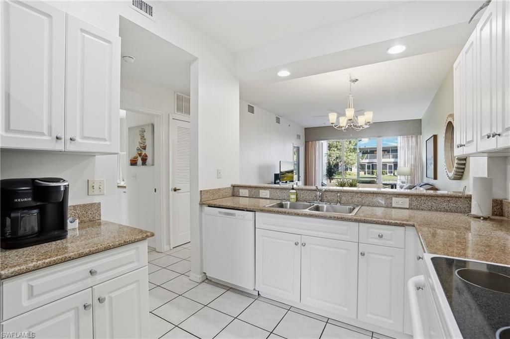 7920 Mahogany Run Ln, Unit 1015, Naples, FL 34113 Photo