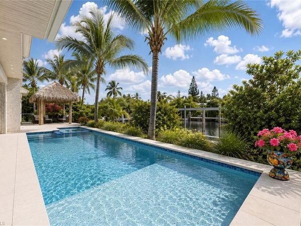 1571 Bonita LN , NAPLES, FL 34102