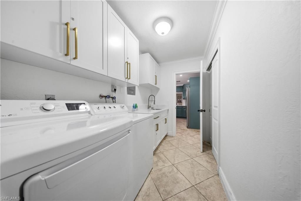 2473 Poinciana St, Naples, FL 34105 Photo