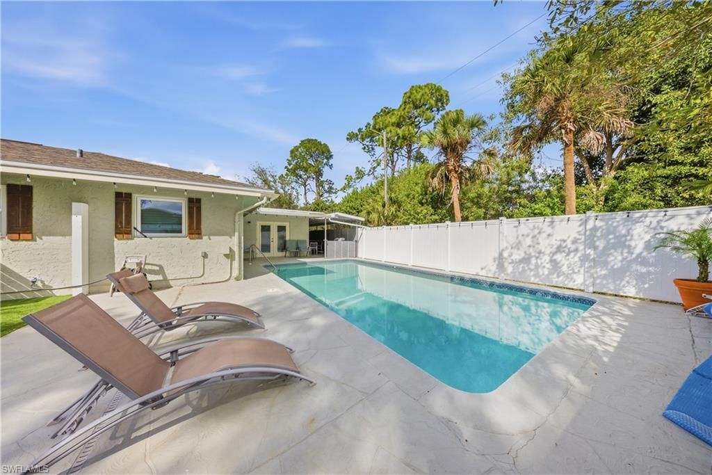 2473 Poinciana St, Naples, FL 34105 Photo