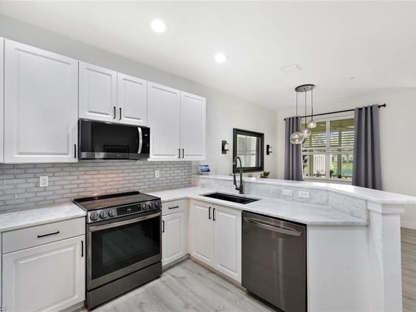 1430 Mariposa CIR , Unit 102, NAPLES, FL 34105