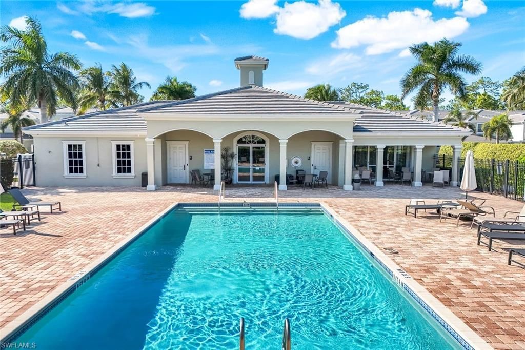1430 Mariposa Cir, Unit 102, Naples, FL 34105 Photo