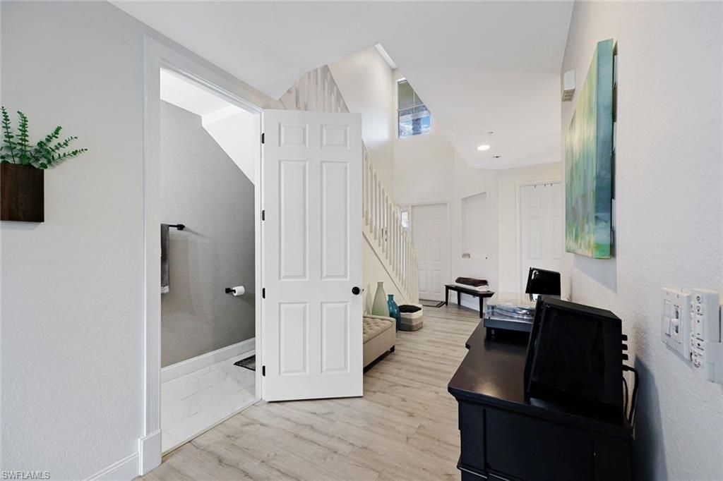 1430 Mariposa Cir, Unit 102, Naples, FL 34105 Photo