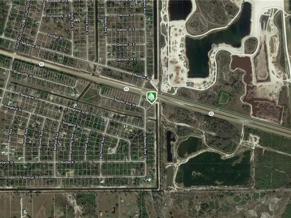 Naples AVE W, LEHIGH ACRES, FL 33936