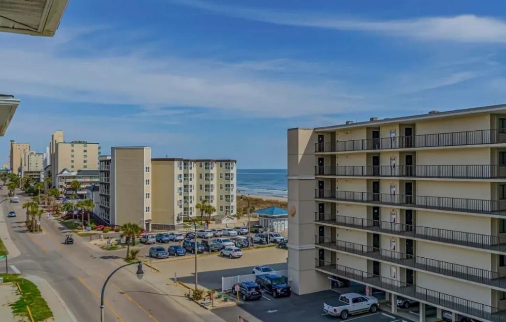 4604 Ocean Blvd.  Photo 81