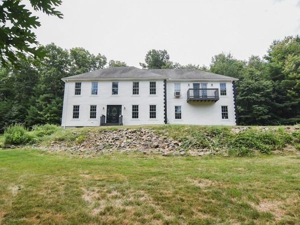 8 Martin Rd, Brookfield, MA 01506