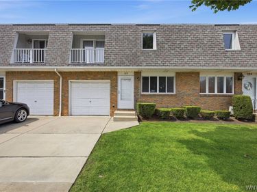 122 Rebecca Park, Buffalo, NY 14207