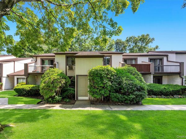 31 Richmond Boulevard , Unit 1B, Ronkonkoma, NY 11779