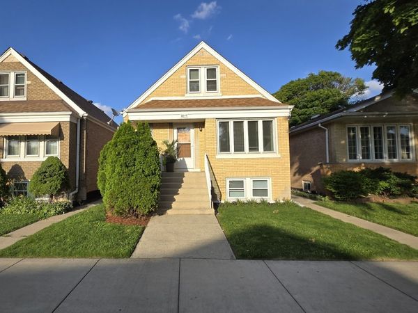 4855 S Tripp Avenue , Chicago, IL 60632