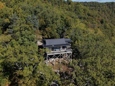 85 Gala Ln Lane, Stanton, KY 40380