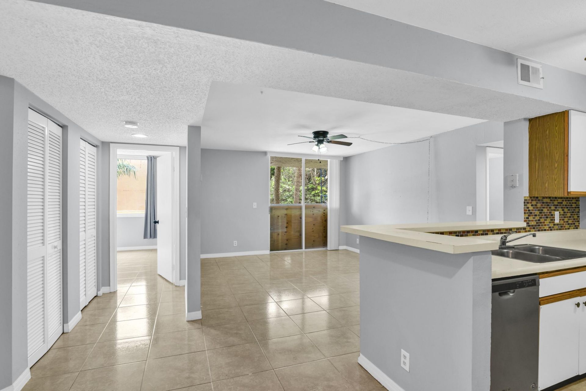 3995 W Mcnab Road, Unit B205, Pompano Beach, FL 33069 Photo
