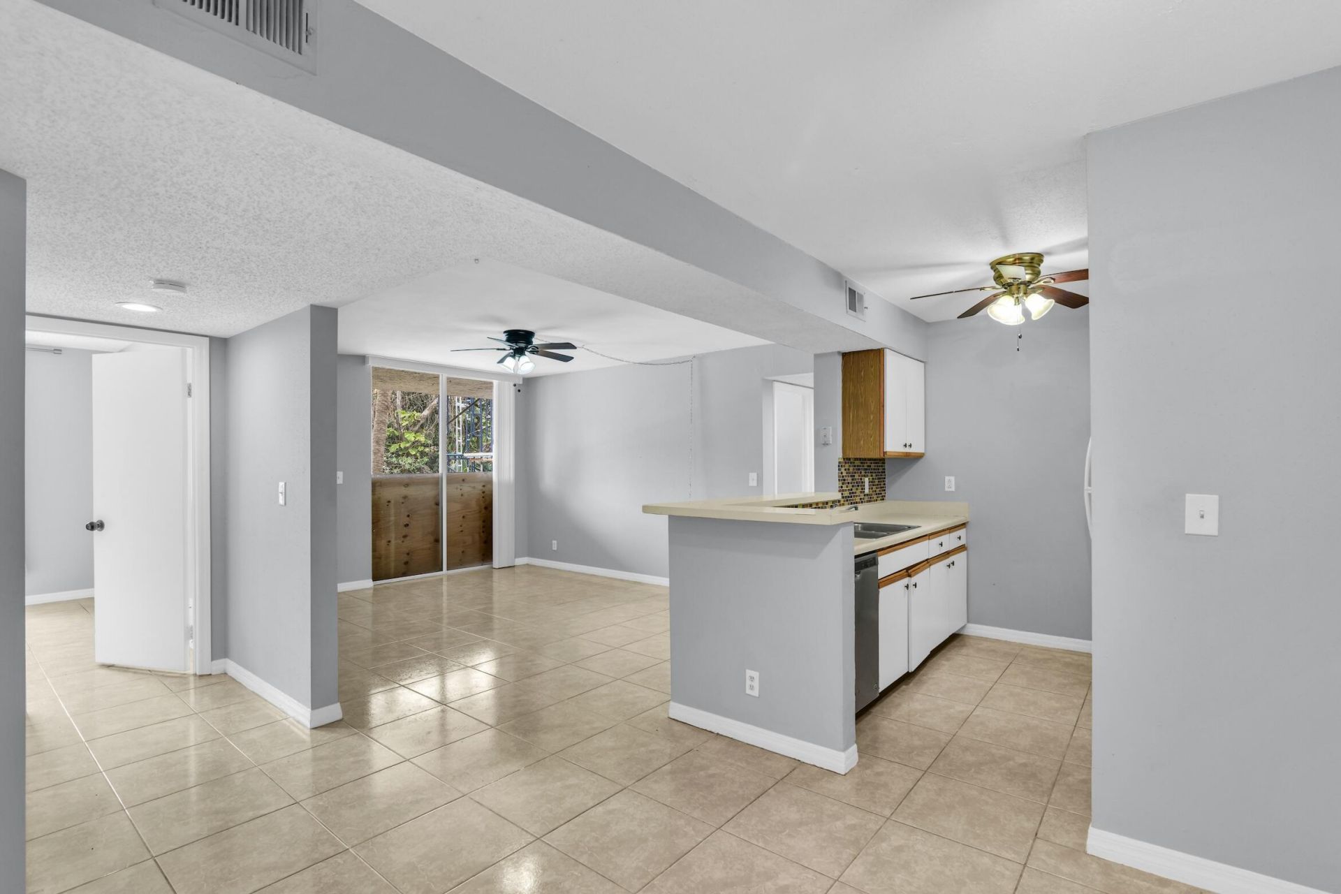 3995 W Mcnab Road, Unit B205, Pompano Beach, FL 33069 Photo